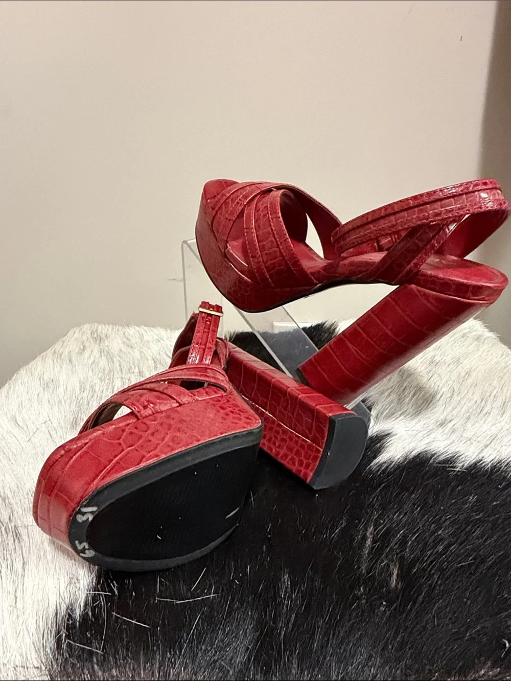 ❤️ ALDO Red Croc-Embossed Platform Heels – Size 6.5 – Never Worn ❤️